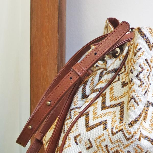 Hobo OMAN - Jacquard Ocre